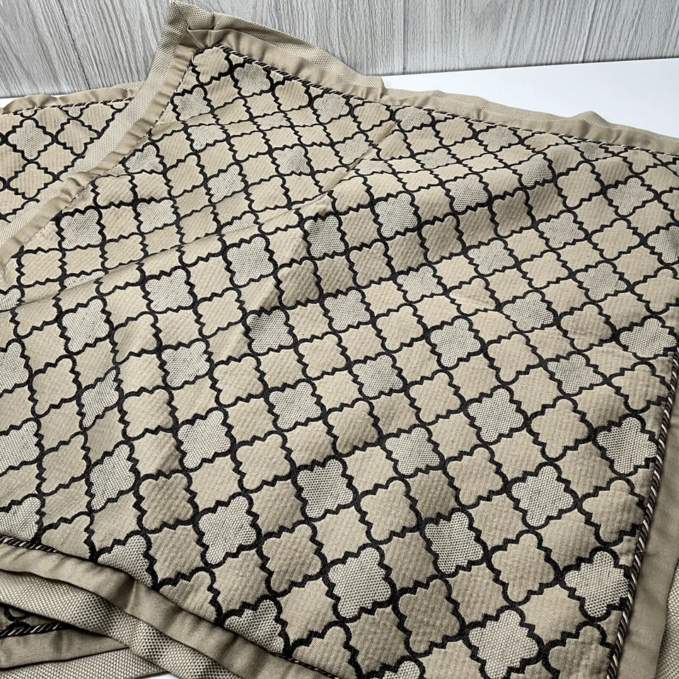 克罗西尔一对黑色/金色挂毯摩洛哥 Trellis 标准欧元 2 Shams — 第 2/4 张图片