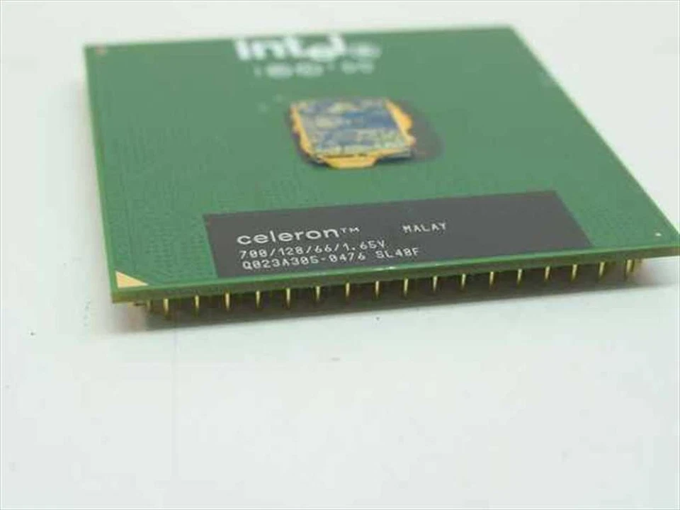 Intel SL48F PIII Celeron Processor 700/128/66/1.65 Socket 370 CPU - Image 3 of 3