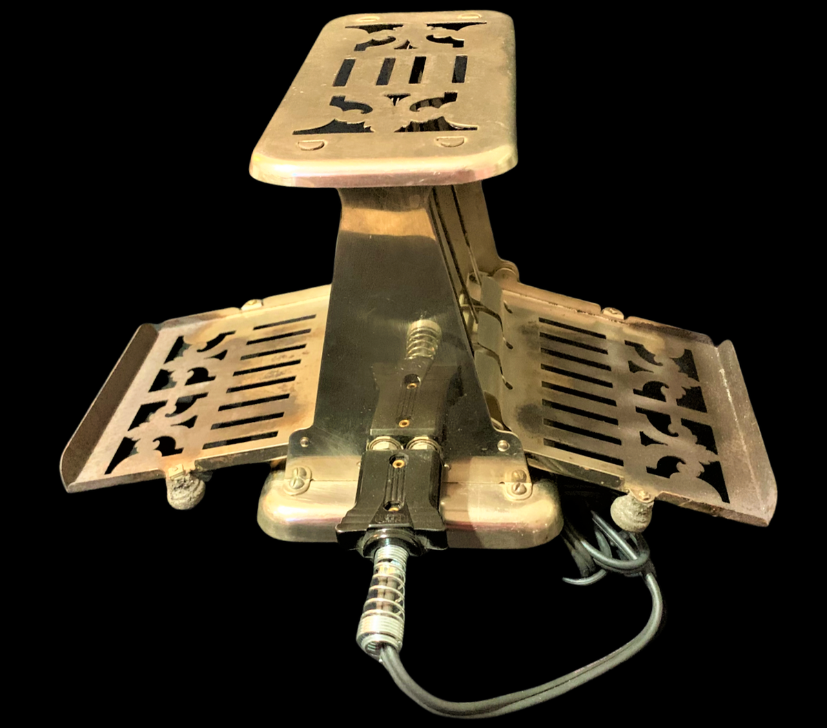 Antique Electric Toaster By Universal Landers Frary & Clark; Pat