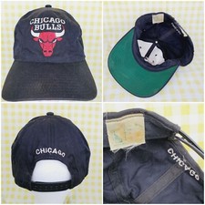 Rare   VTG Chicago Bulls Black Logo Spellout NBA Official Licensed Snapback Cap