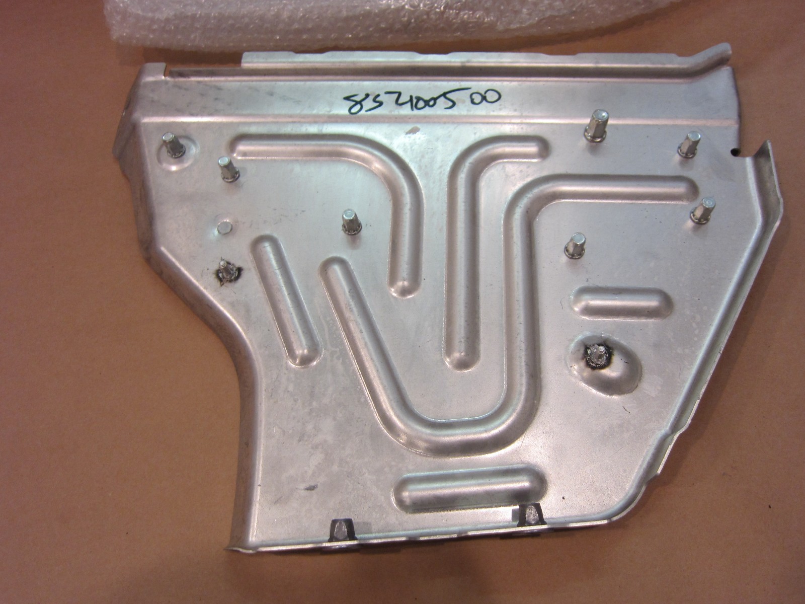 Ferrari California Turbo. RH Rear Side Closure. Part# 85400500