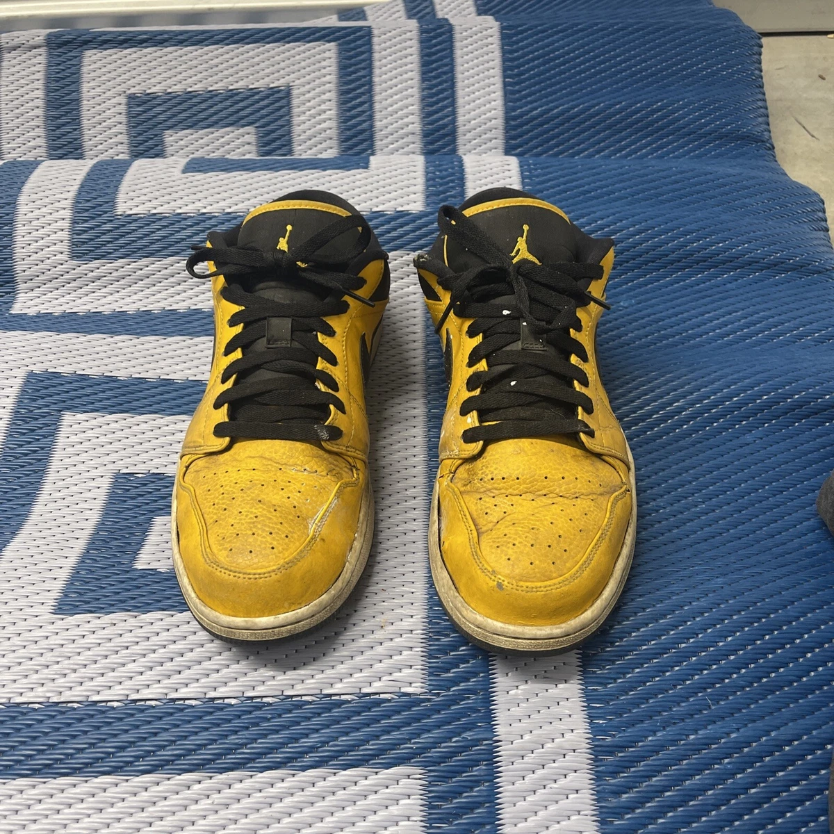 Jordan retro shop 13 university gold