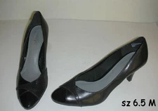 Fantastic EAST 5th  Black Size 6.5 M Heel Shoes