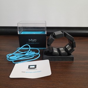 Bracelet de contrôle gestuel micro-USB noir standard Thalmic