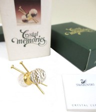 Swarovski Crystal Memories Yarn & Gold Knitting Needles Figurine Mnii 171197 VTG