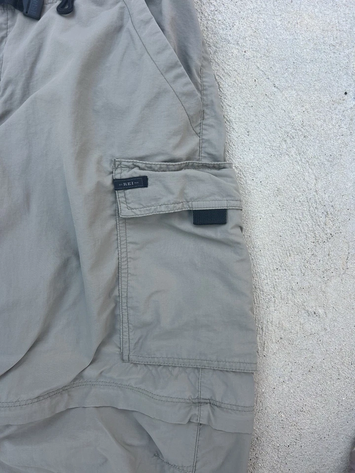 Pantalones de Senderismo Convertibles REI Co-op Sahara para Mujer 14 Caqui Exterior Cremallera Carga Foto 2 de 4