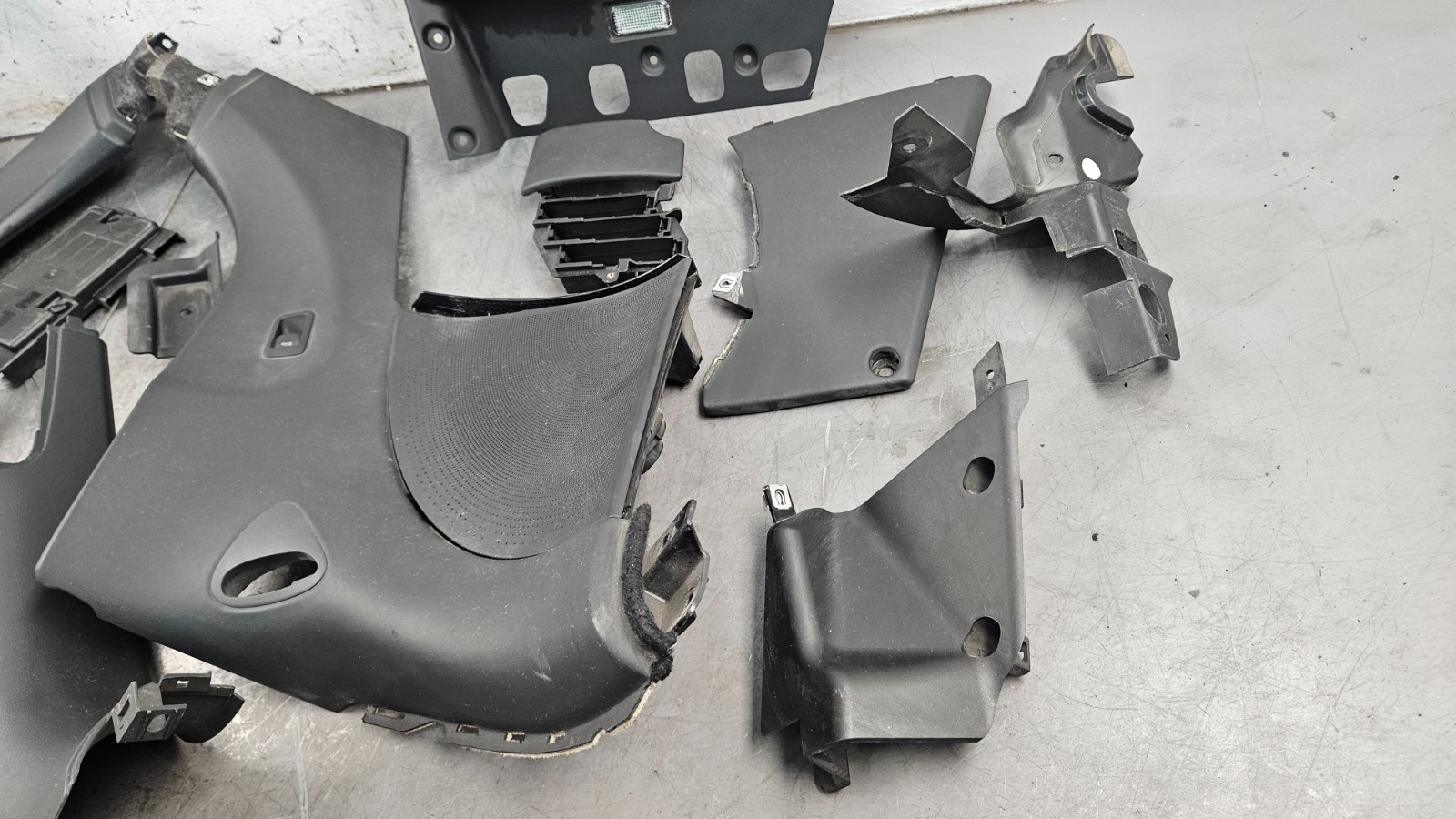 2014 11 12 15 Audi R8 V10 Interior Trim Panels / Brackets #0146 I7