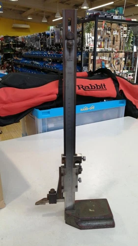 Mitutoyo 30cm Height Gauge with Carbide Tip, Lightweight, precise measurement