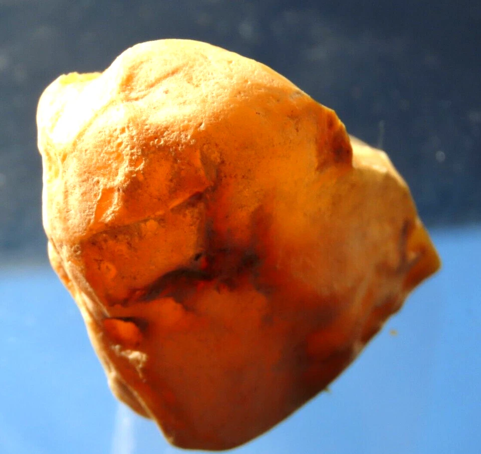 Baltischer gelber Bernstein, roh ungereinigt, @ 1,5 g - Bild 2 von 4