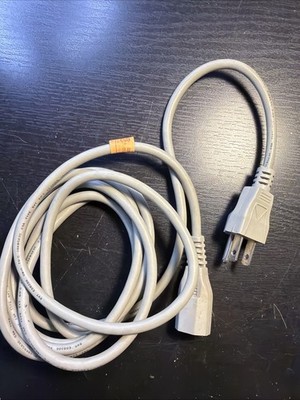 NEMA 5-15P Male Plug To IEC 60320 C13 Female Connector FOR PC or MONITOR 