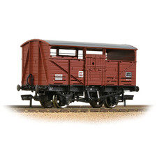 Bachmann 37-712D 8T Cattle Wagon BR Bauxite (Late) 00 Gauge