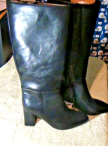 Women’s Evangeline 15" At the Knee 3 " Heel Boots Size 8.5 Black