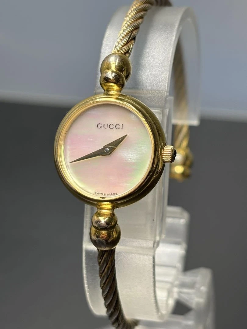 [Near MINT] Vintage GUCCI 2700.2.L Shell White Dial Gold Bangle Qz Ladies Watch