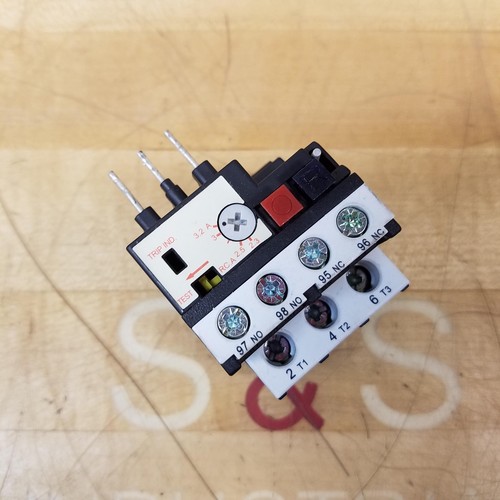 ACI 135825 Type RHU-5 Three Pole Thermal Overload Relay, 2.3-3.2 Amps - USED
