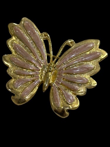 Vintage Pale Pink Gold Tone Enamel Butterfly Brooch Signed AAIO - Picture 2 of 4