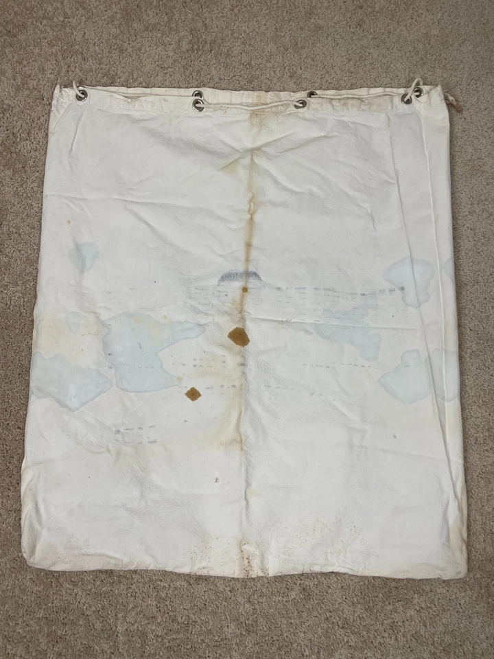 Bolsa de lavanderia vintage Kingsley marrom para armazenamento de pele 30 x 26 branca - Imagem 2 de 4