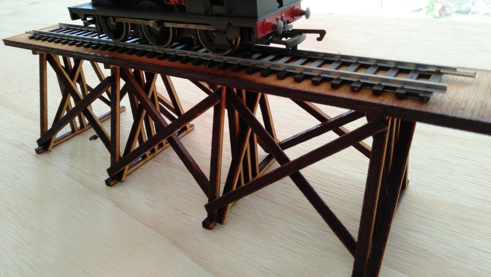 Model railway HO/OO Scale, Modular Wooden Trestle Bridge, Fully