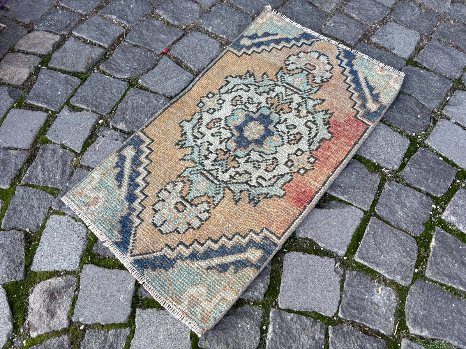 Turkish rug, Vintage small rug, Handmade wool rug, Entryway rug 1,3 x 2,3 ft