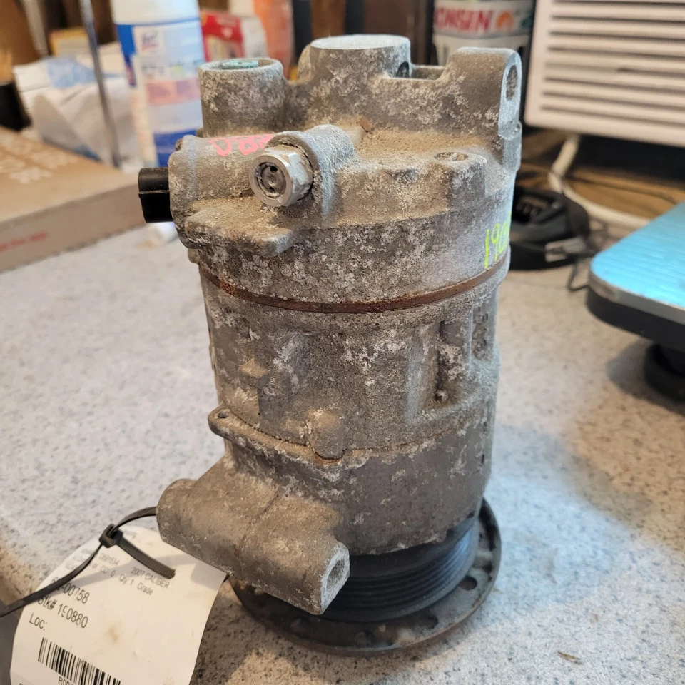 Dodge Caliber 2007-2008 conjunto de compresor de aire acondicionado OEM Foto 2 de 4