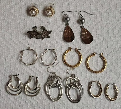 Beautiful Mixed Lot Of Silver & Gold Earrings