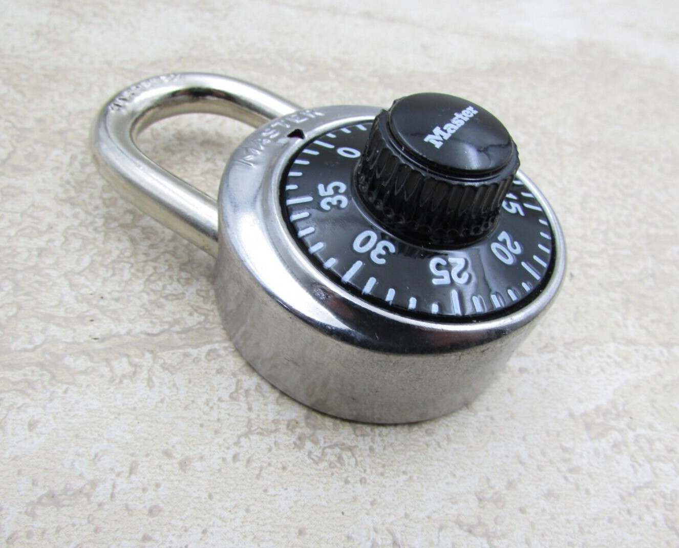 Master Lock 1525 V69 Block Guard Combination Padlock For Lockers With Key Option