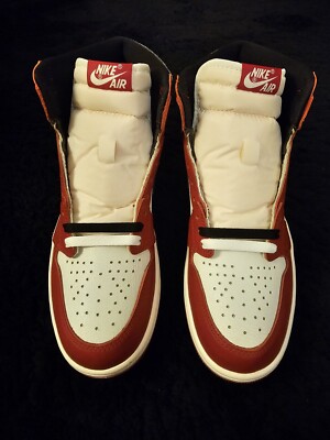 Nike Air Jordan 1 Retro High OG ''Chicago Lost & Found''. EU43/US9.5, Brandnew. DS