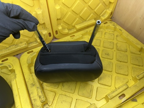 Front LH & RH Headrest Black Leather Set Of 2 Fits 2013 - 2018 NISSAN ALTIMA - Picture 4 of 7
