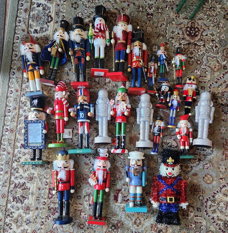 Lot of 25 Christmas Nutcrackers Wooden Plastic From 12” To 10” And 9” Preowned 
