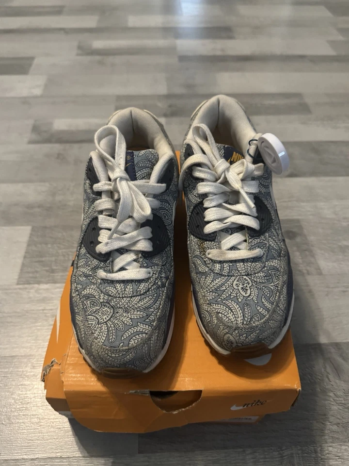 Nike Air Max 90 Liberty 🗽 654846-400 Size UK 4 EU 37.5 - Image 2 of 4