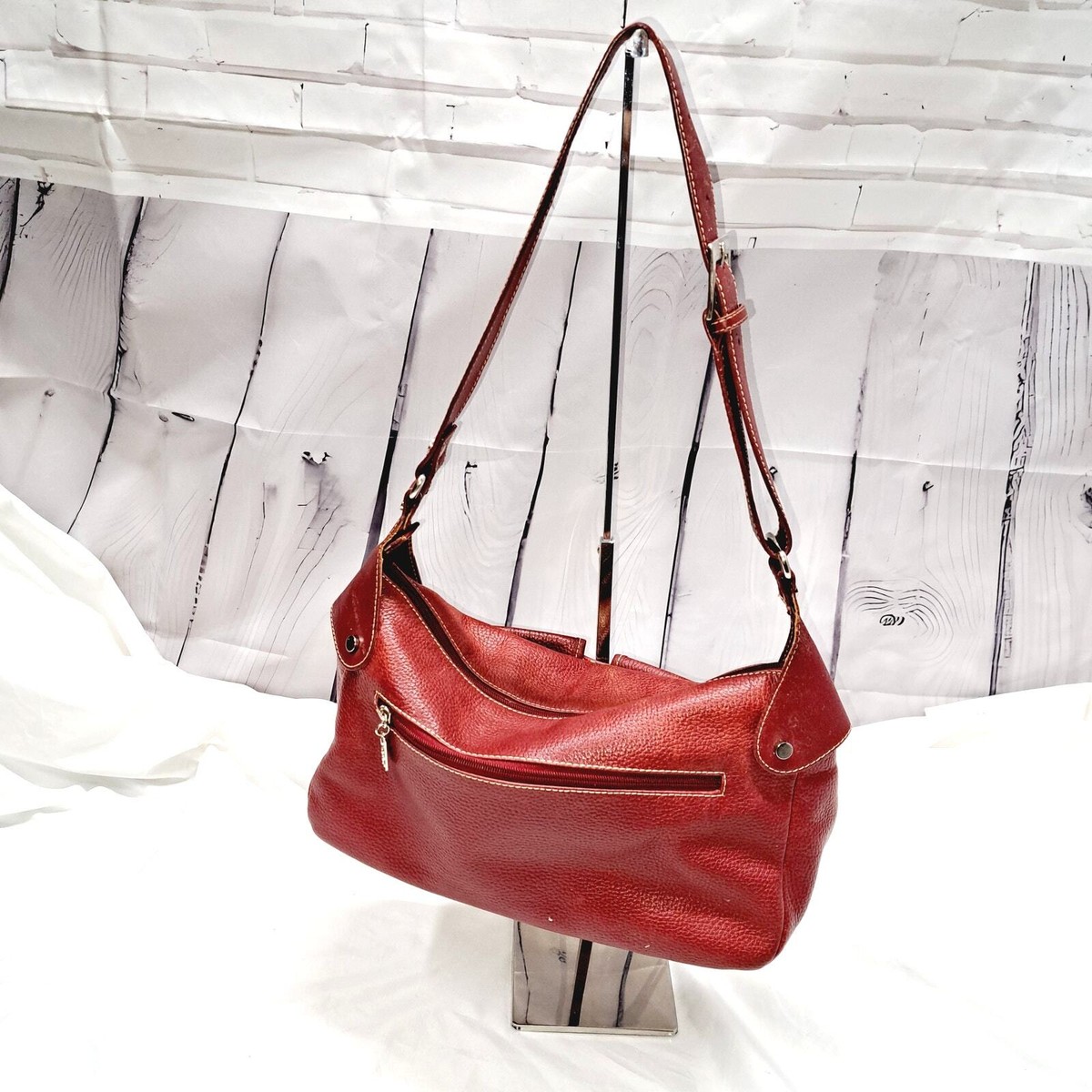 Maxx New York Red Leather Adjustable Strap Shoulder Bag Pockets 23