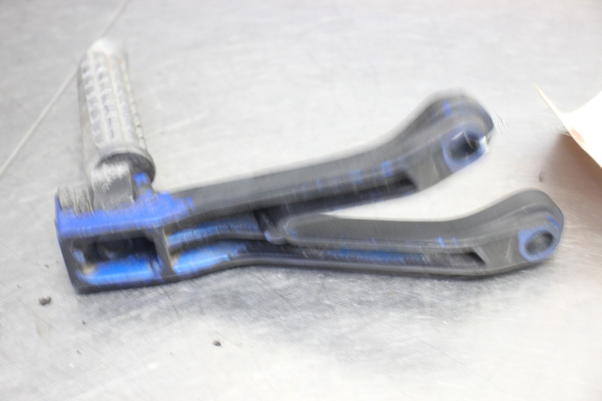 98-99 KAWASAKI NINJA ZX9R Rear Left Passenger Peg Bracket | eBay