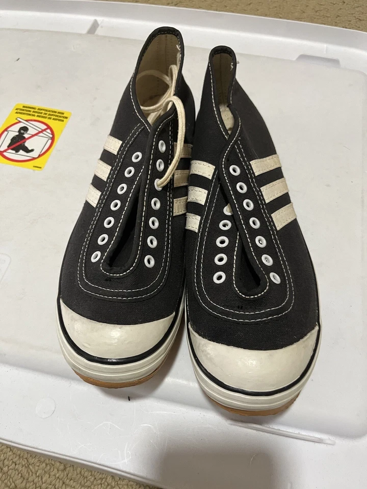 Vintage 1960s Converse Black Label Chuck Taylor Running Track Sneakers Size 7 W - Image 3 of 4