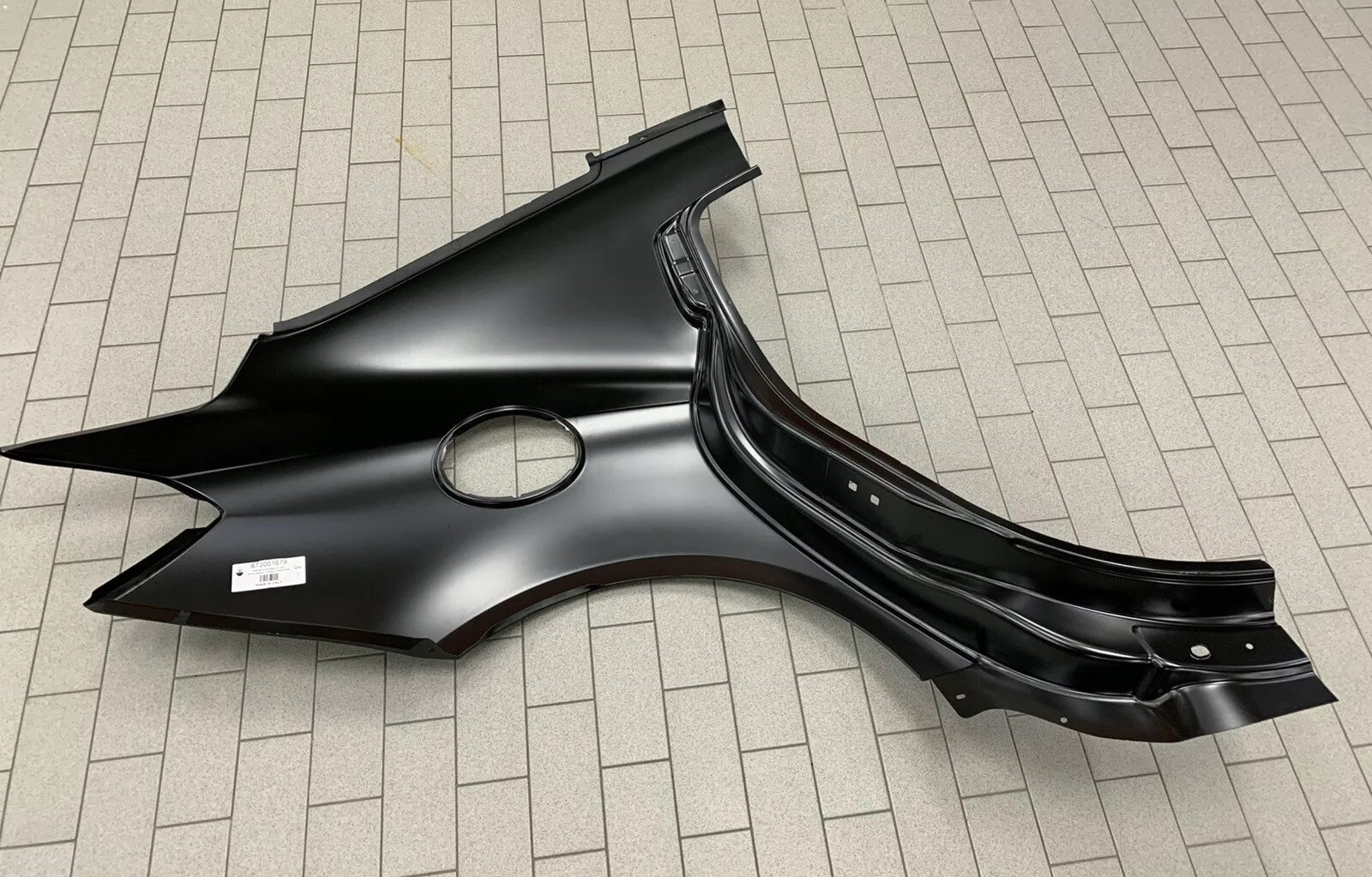 NEW OEM MASERATI GHIBLI DRIVER LEFT SIDE QUARTER PANEL 2014 - 2018 673001679 