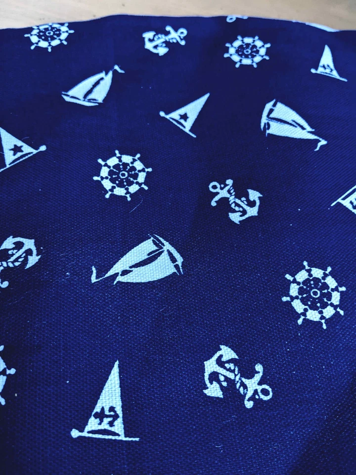 Tela Paño Náutico Estampado Azul Marino y Blanco - Decoración del Hogar - 45" X 1.4 Yardas Foto 2 de 3