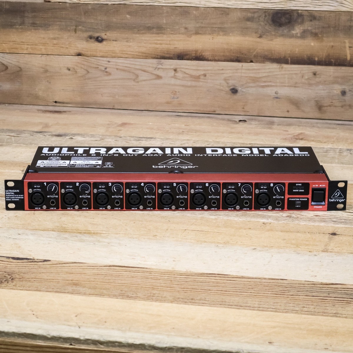 Behringer Ultragain Digital ADA8200 8-Channel ADAT Audio