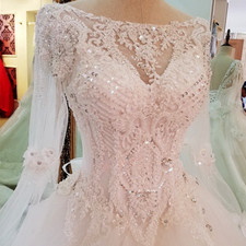 Luxury Appliques Wedding Dresses Long Sleeve Beaded Backless Lace Up Bridal Gown