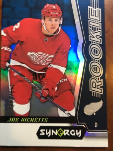 18-19 UD Synergy Rookie Blue Parallel #64 Joe Hicketts /799 - Foto 1 di 2