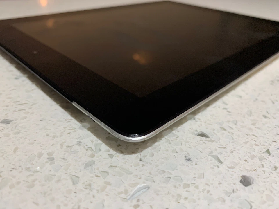 Apple iPad 3, 32GB WiFi + Cellular A1396, 9.7in - Black, (AU Stock) /So - Image 4 of 4