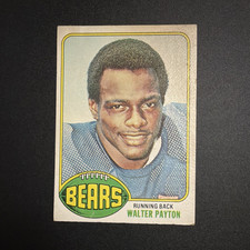 Topps 1976 Walter Payton Chicago Bears NFL Rookie Base Set Card #148. rookie card picture