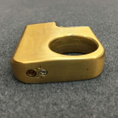 Sleek Elegant High-Quality Metallic Windproof Vintage Finger Ring Butane Lighter