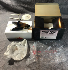 1993 Star Trek USS ENTERPRISE Lighted Figurine with Shatner's Voice #47056 NIB