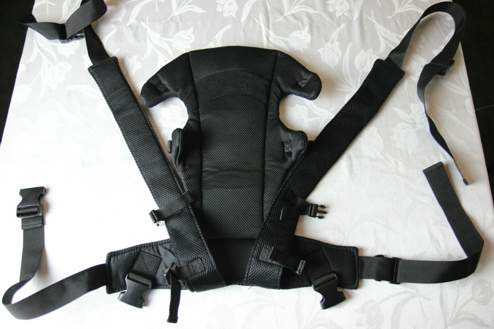 Fleurville adjustable baby carrier 8-36 lbs