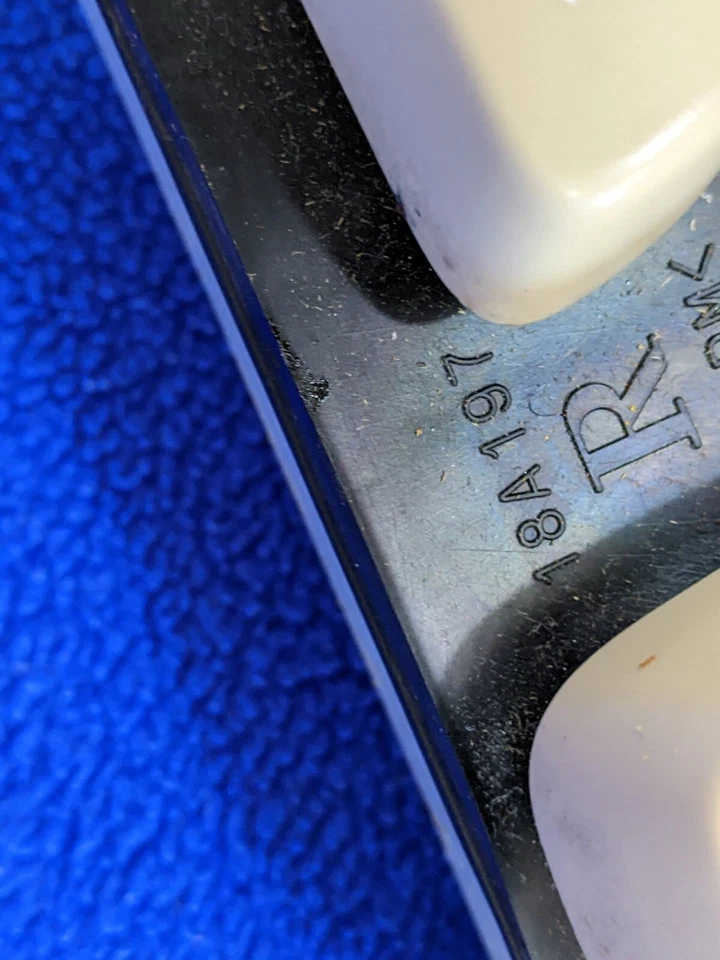 Переключатель переднего сиденья с электроприводом цвета слоновой кости Lexus is350 84070-53030 подлинный оригинальный производитель пассажирский - Изображение 3 из 4