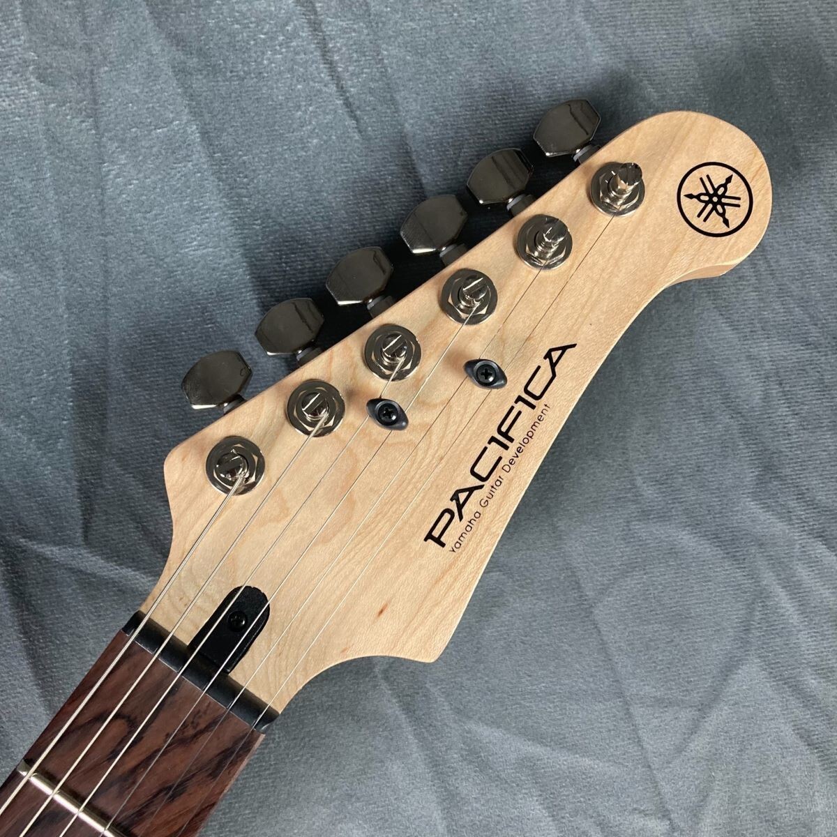 YAMAHA PACIFICA PAC311H BL Black Electric Guitar with Gig YAMAHA PACIFICA PAC311H BL Black Electric Guitar with Gig