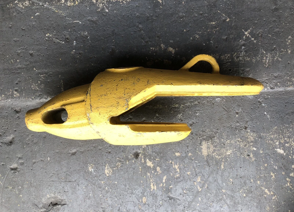 K125070 ADAPTER KOMATSU - NEW GENUINE HENSLEY K125070, K125070L 