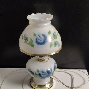 White Blue Green Floral Glass Shade Table Lamp Metal Base Corded Knob works!