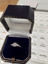 Beautiful real diamond platinum oval  engagement ring ** simply stunning  