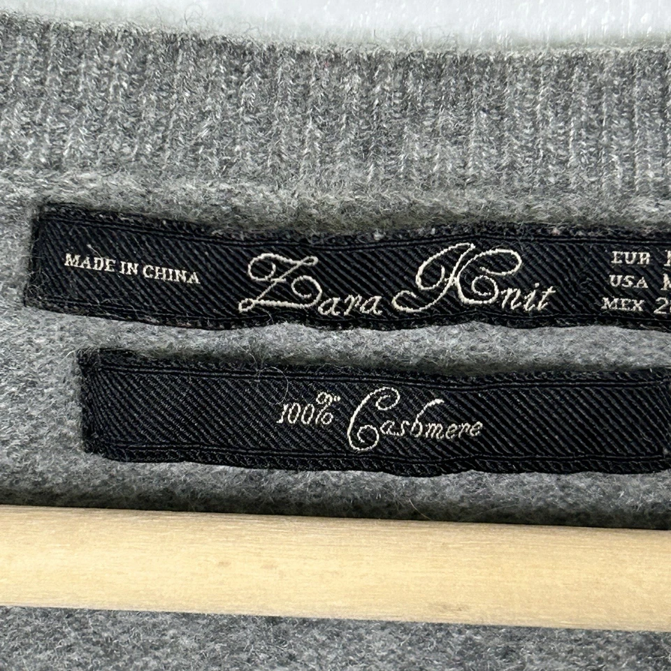 Suéter Zara Tejido 100% Cachemira Talla Mediana Cuello en V Gris Preppy Clásico Para Hombre Foto 4 de 4