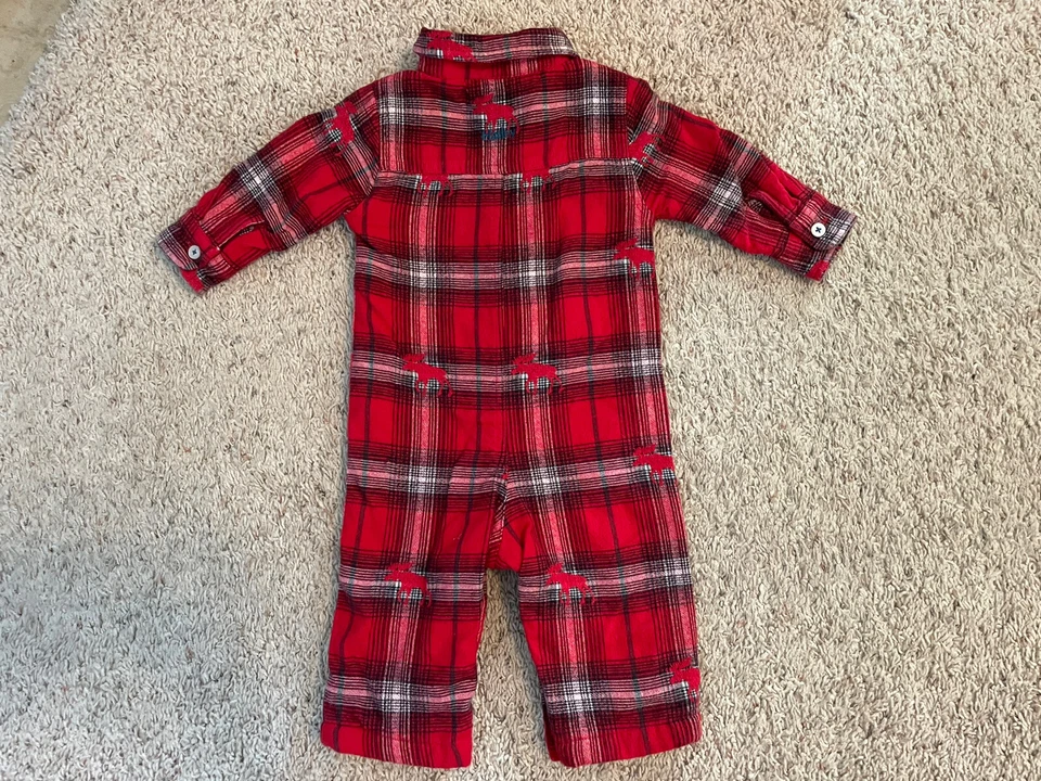 Roupa de inverno/peça única marca Hatley bebê menino tamanho 6-12 - Imagem 2 de 3