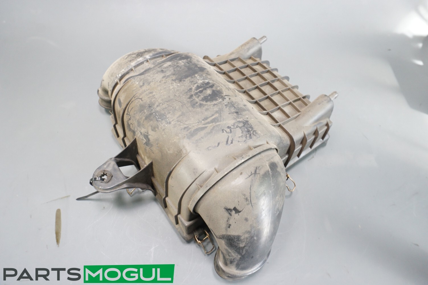 04-08 Maserati Quattroporte M139 Air Intake Cleaner Filter Housing Box OEM